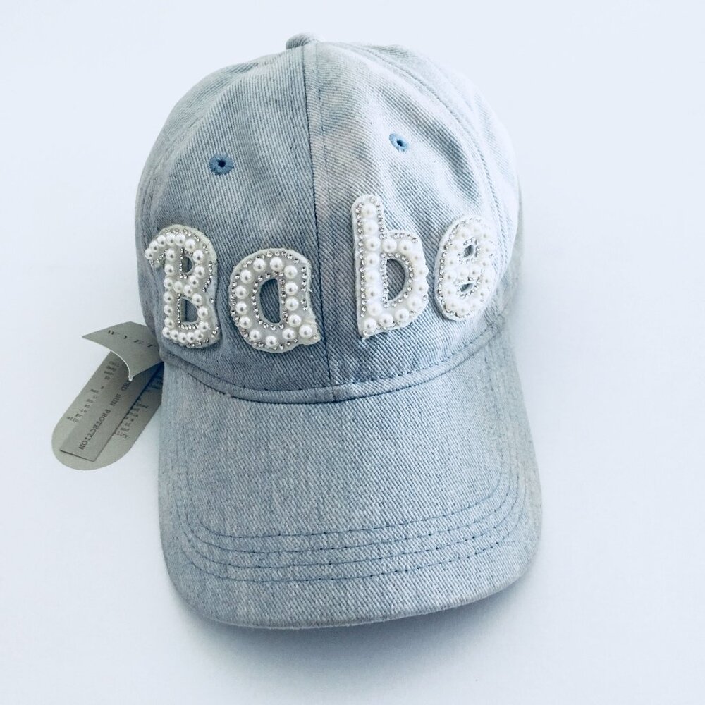 NWT Wyeth - Todd Magill. Blue Faded Jean Cap With Pearl "Babe" 70%Cotton, UPF50.